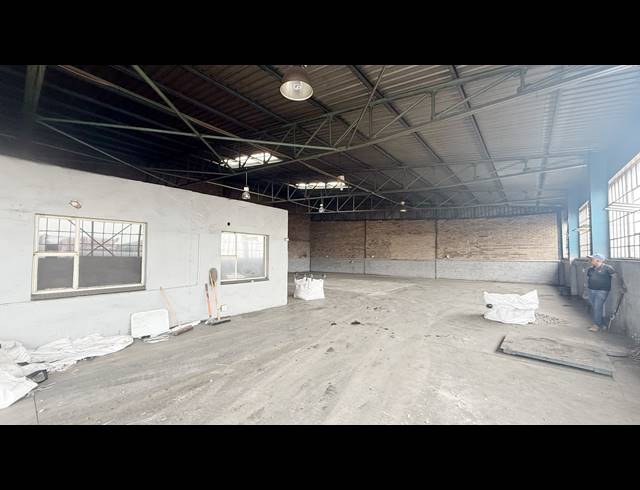 440M² WAREHOUSE TO LET IN WADEVILLE